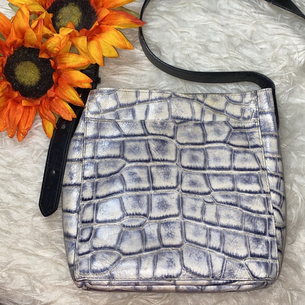 🌺 RARE UNIQUE GENUINE LEATHER crossbody bag 🌺
